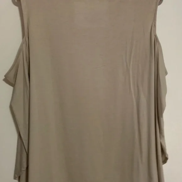 Diane Gilman 2 Open shoulder and bell sleeves. New - Picture 2 of 6